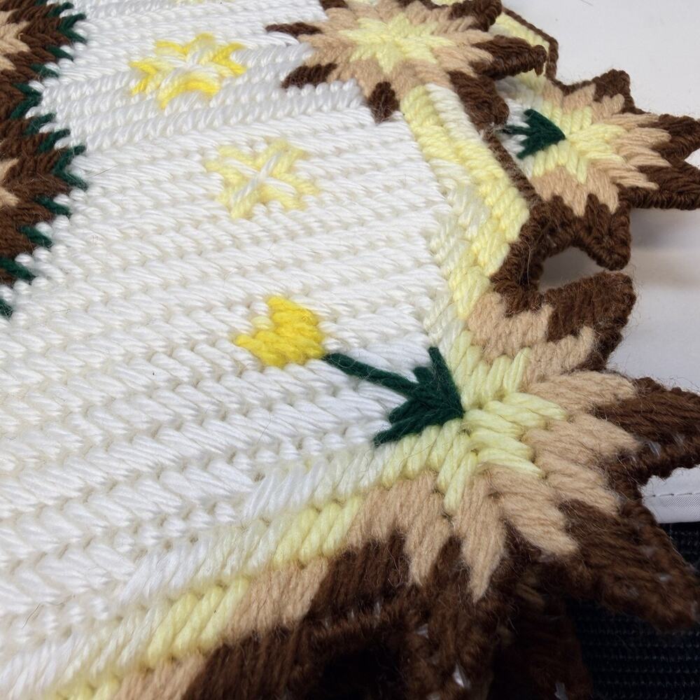 VTG Placemats Quilted Star Needlepoint Set of 4 Retro 70s Kitchen Table TULIPS - Picture 9 of 9